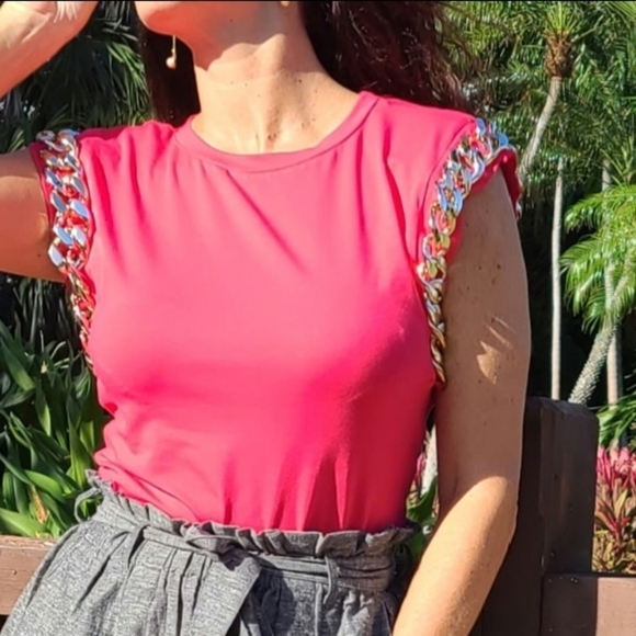 Shoulder Pad Chain Top  - Picture 2 of 6